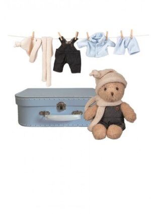 MORRIS WITH CLOTHES IN A